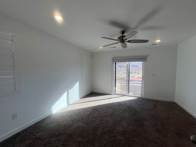 Building Photo - Flexible lease terms!