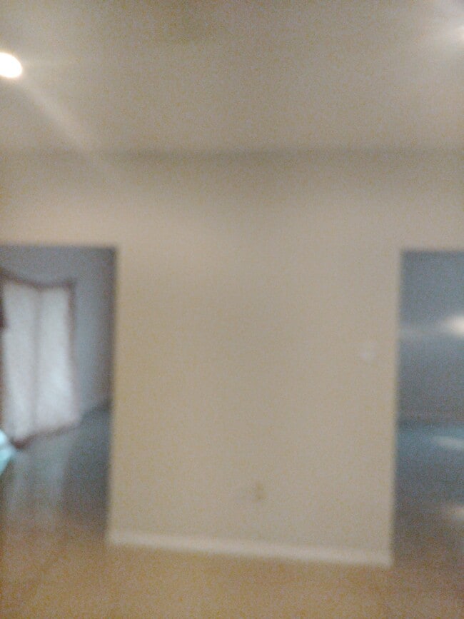 Building Photo - 446 Rivergrove Dr