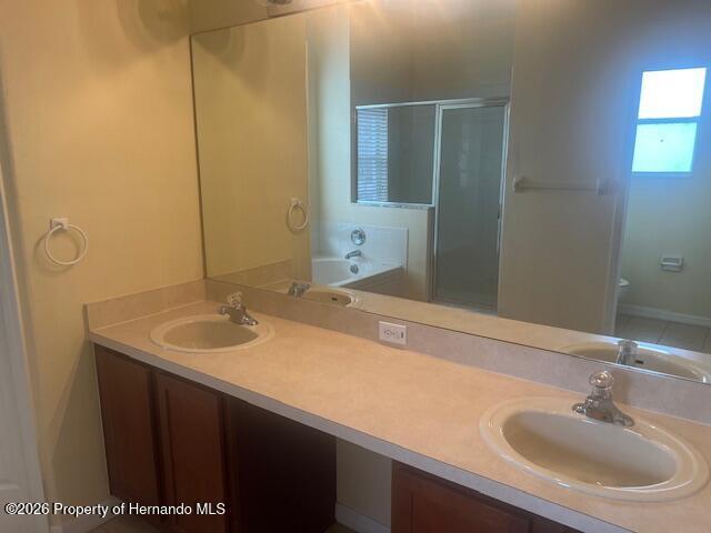 Building Photo - 3957 Braemere Dr