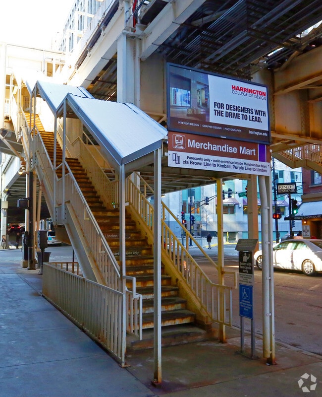 Building Photo - Contemporaine