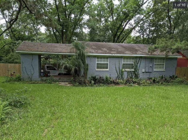 Building Photo - 1701 Pepper Dr