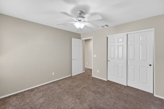 Building Photo - Spacious Gilbert Corner Lot Rental with 4 Bedrooms, Vaulted Ceilings & Private Backyard Retreat