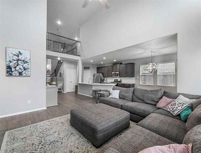 Building Photo - 3822 Venosa Ct