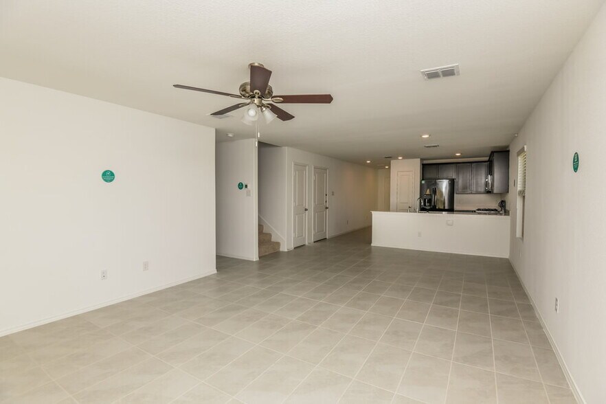 Building Photo - 8629 Mount Evans Ct