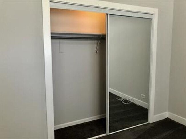 Building Photo - 4240 Gilbert Ave