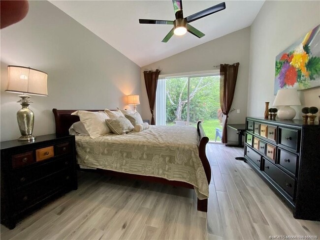 Building Photo - 3198 SE Carrick Green Ct