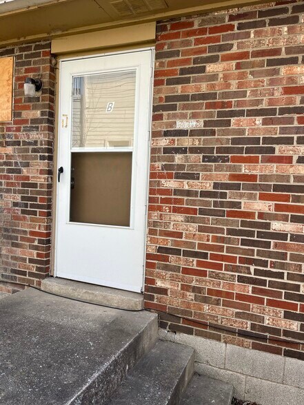 Building Photo - 1722 4th Ave N