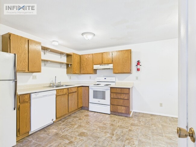 Building Photo - 3 Bedroom off East Valley Center!