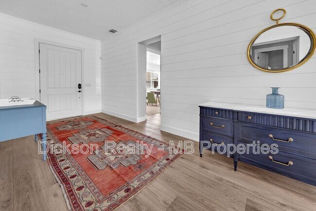 Building Photo - 6120 Triple Crown Dr