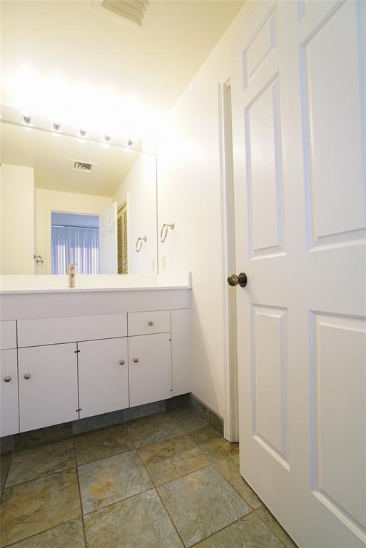 Building Photo - 15 Greenway Plaza