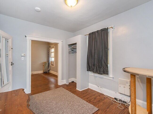 Building Photo - 3-Bed in the Heart of New Brunswick!"