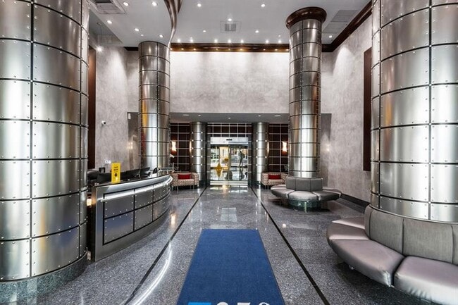 Building Photo - 350 SE 2nd St