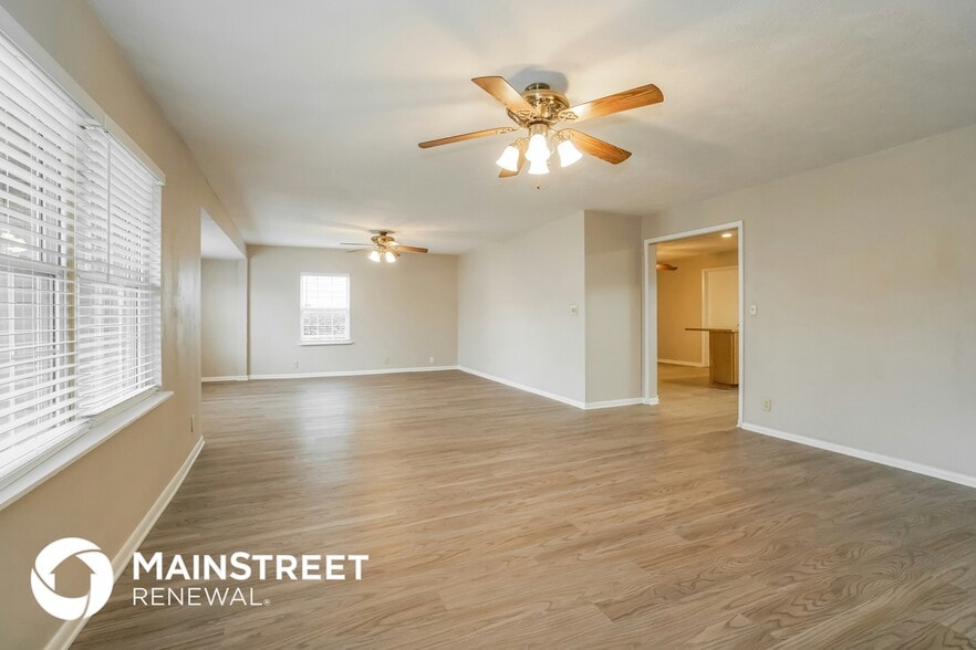 Building Photo - 174 Lincolnshire Rd