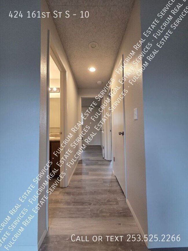 Building Photo - 424 161st St S