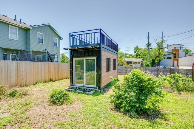 Building Photo - 1707 Overhill Dr