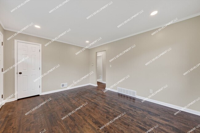 Building Photo - Fully Renovated 3-Bedroom Brick Home in Detroit!