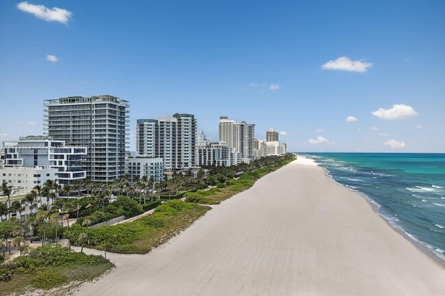 Building Photo - 3737 Collins Ave