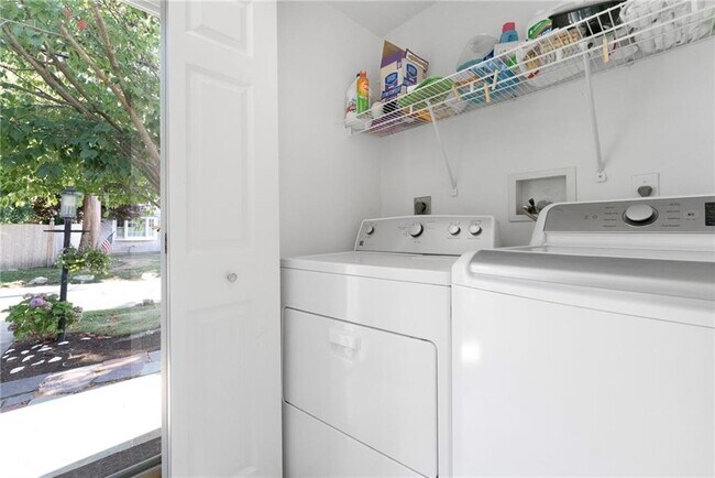 Building Photo - 73 Merton Rd