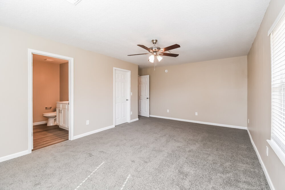 Building Photo - 6248 Ironside Dr N