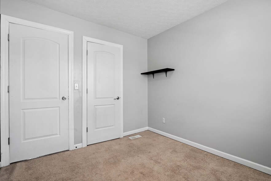 Building Photo - 6069 Northbend Dr