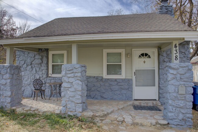 Primary Photo - Recently Updated West Tulsa Home!