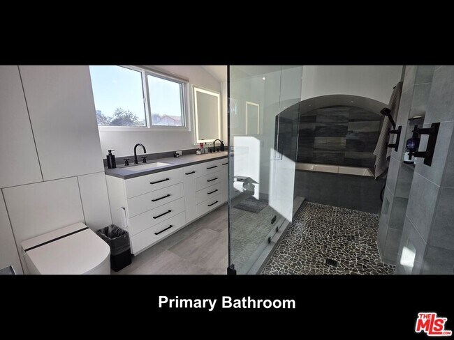 Building Photo - 4744 Haskell Ave