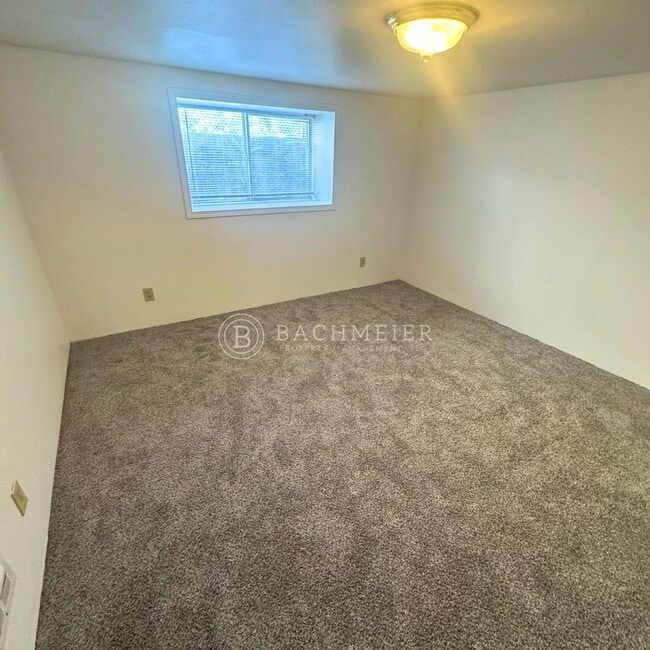 Building Photo - 9th St Duplex