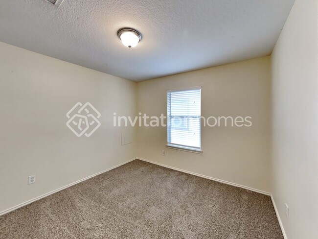 Building Photo - 12502 Aarons Way Dr