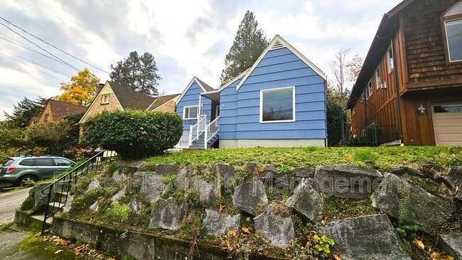 Building Photo - 139 S Lafayette Ave