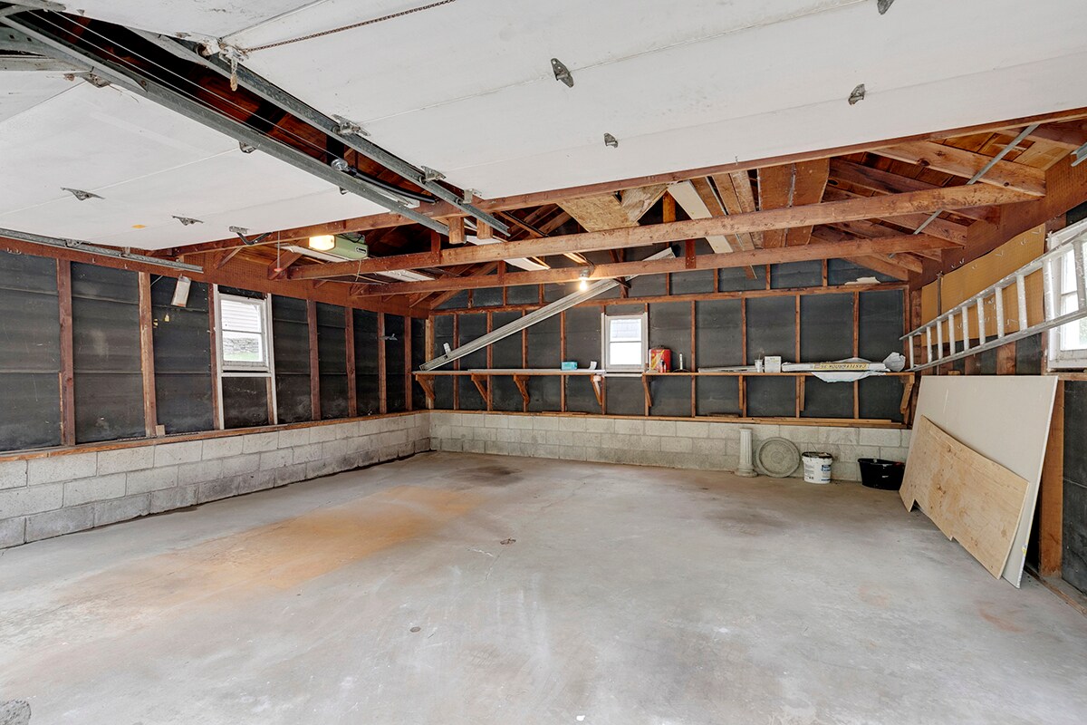 Building Photo - 1633 McDonald St NW