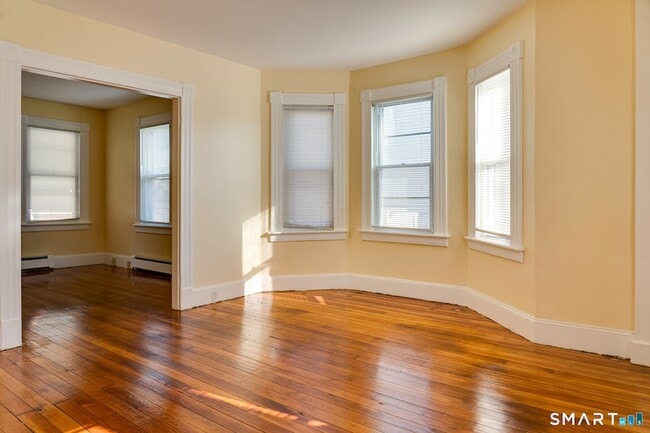 Building Photo - 303 Millville Ave