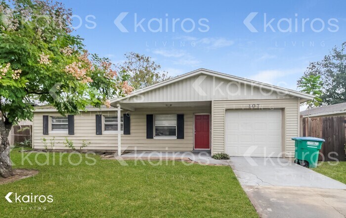 Primary Photo - 107 Albert St