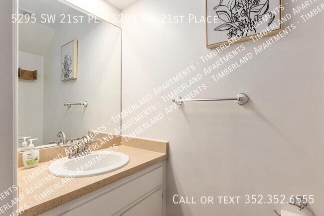 Building Photo - 5295 SW 21st Pl