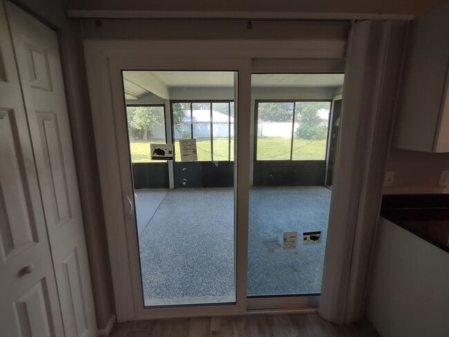 Building Photo - Indian Trails 3 Bedroom 2 Bath!