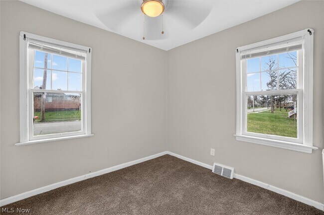 Building Photo - 17208 Lipton Ave