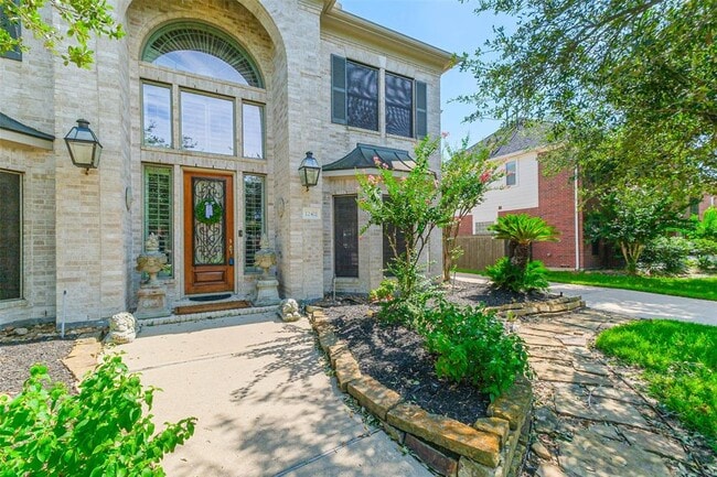 Building Photo - 12411 Santiago Cove Ln