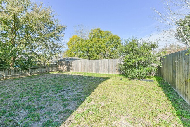 Building Photo - 4405 Mallow St