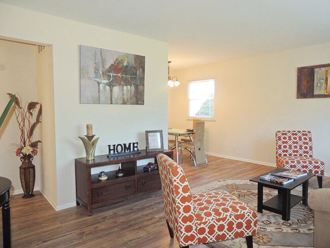 Building Photo - Recently & Completely Renovated 4 Bed - 2 Bath Cape Cod for Rent!