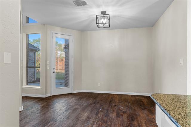 Building Photo - 4542 Carraway Dr