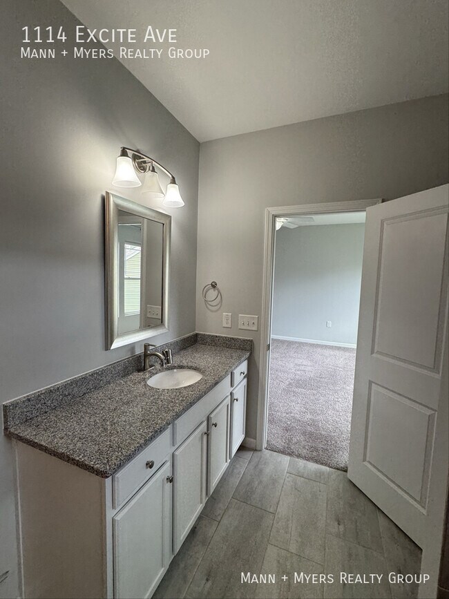 Building Photo - 1114 Excite Ave