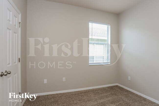 Building Photo - 10909 Wildcat Dr