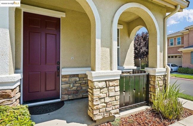 Building Photo - 17187 Atlantic Oak Ln