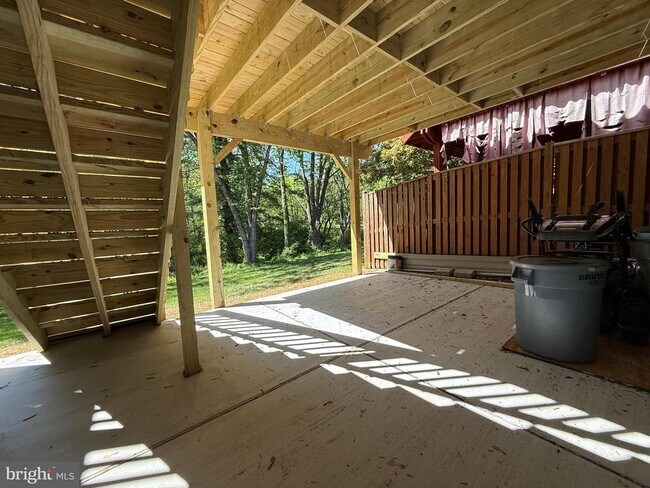 Building Photo - 4 Bright Star Ct