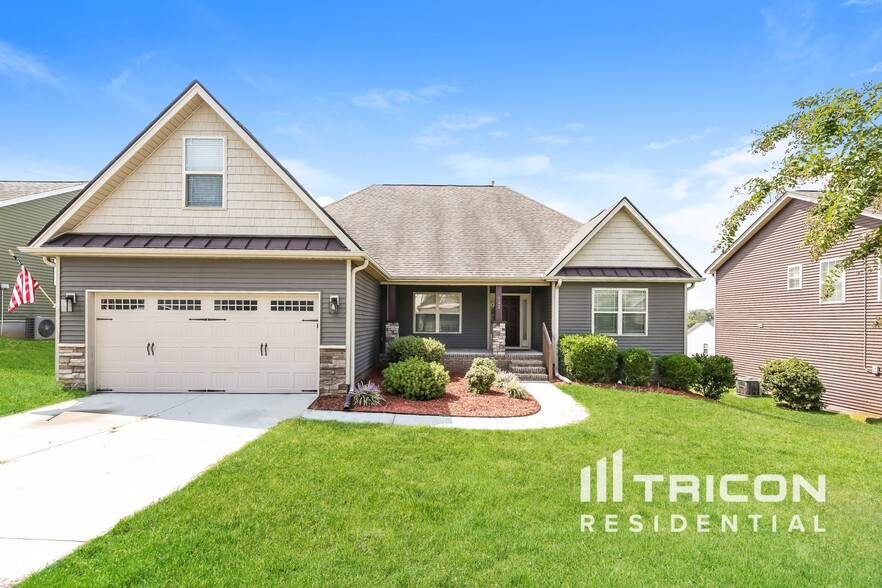 Primary Photo - 122 Corinth Dr