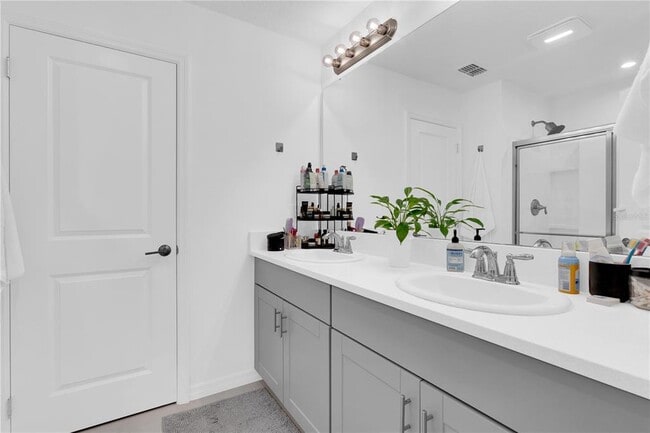 Building Photo - 4226 Southern Vis Lp