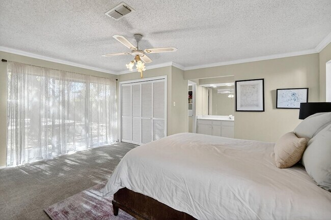 Building Photo - 3210 Cimmaron Ave