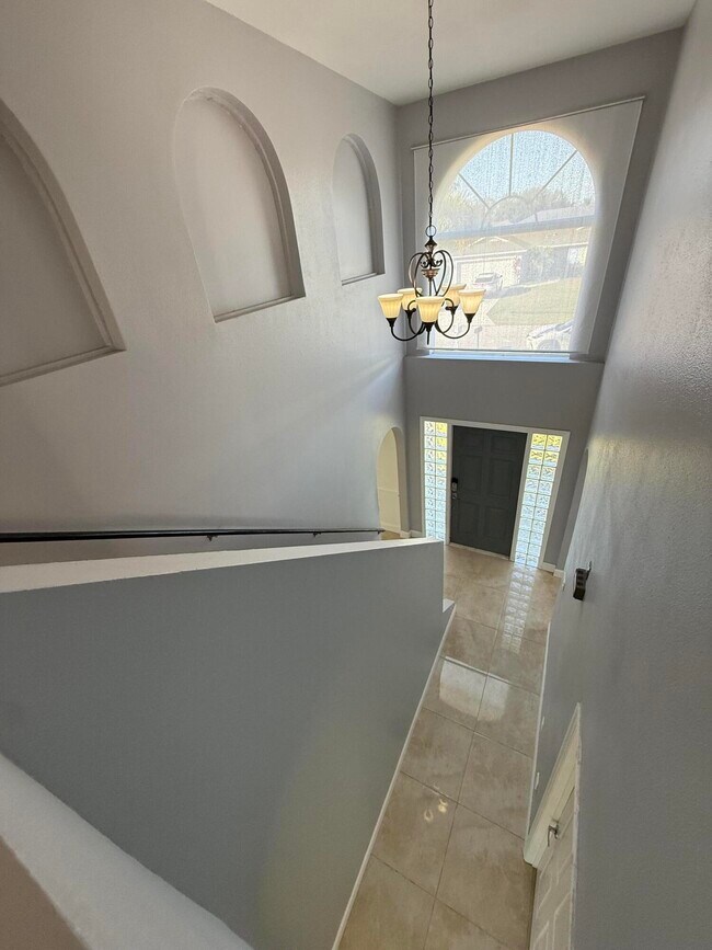 Building Photo - 1925 SW Libra Ln