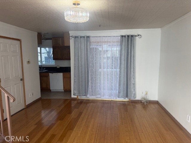 Building Photo - 428 N Hollywood Way