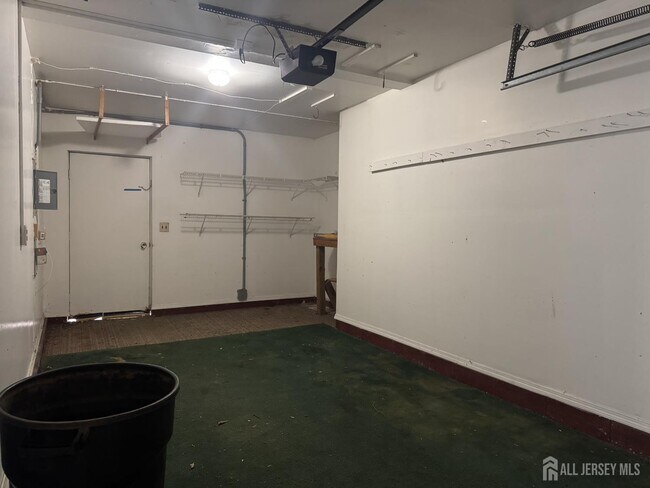 Building Photo - 21 Jeffrey Cir