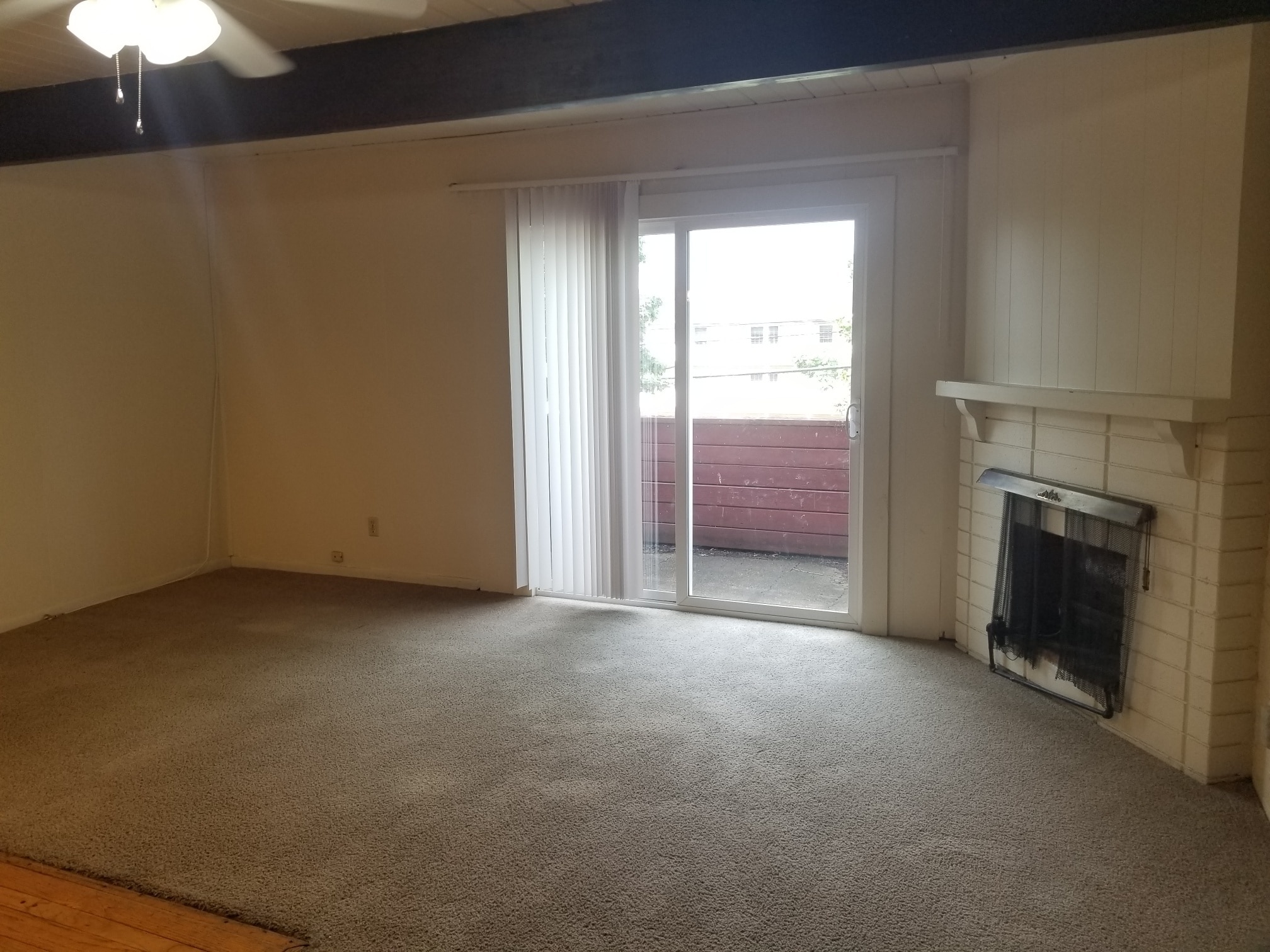#45 2BR 1Bath With Washer/Dryer - 2740 University Ave